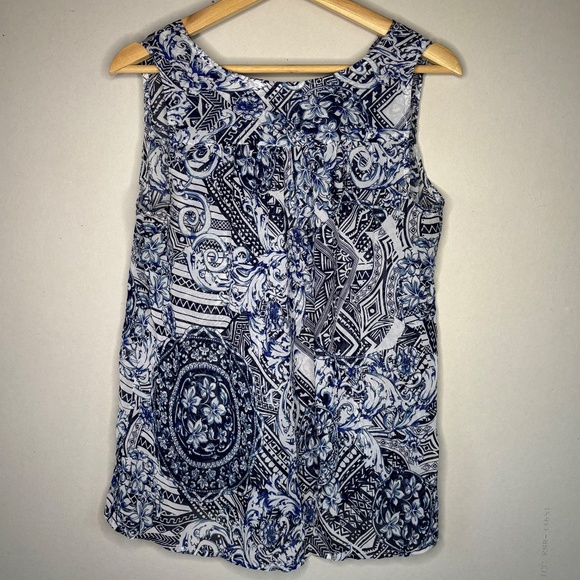 Cato Womens Blue & White Sleeveless Patterned Blouse Size Small - Picture 2 of 6